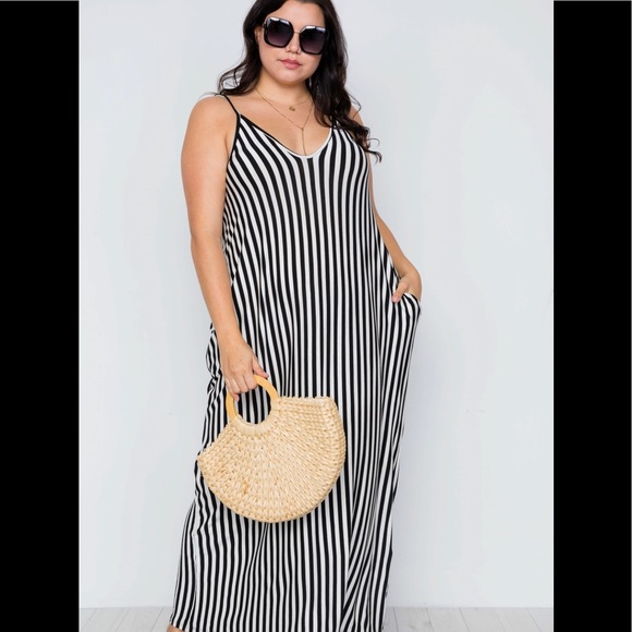 Dresses | Plus Size Black And White Maxi Dress With Pockets | Poshmark